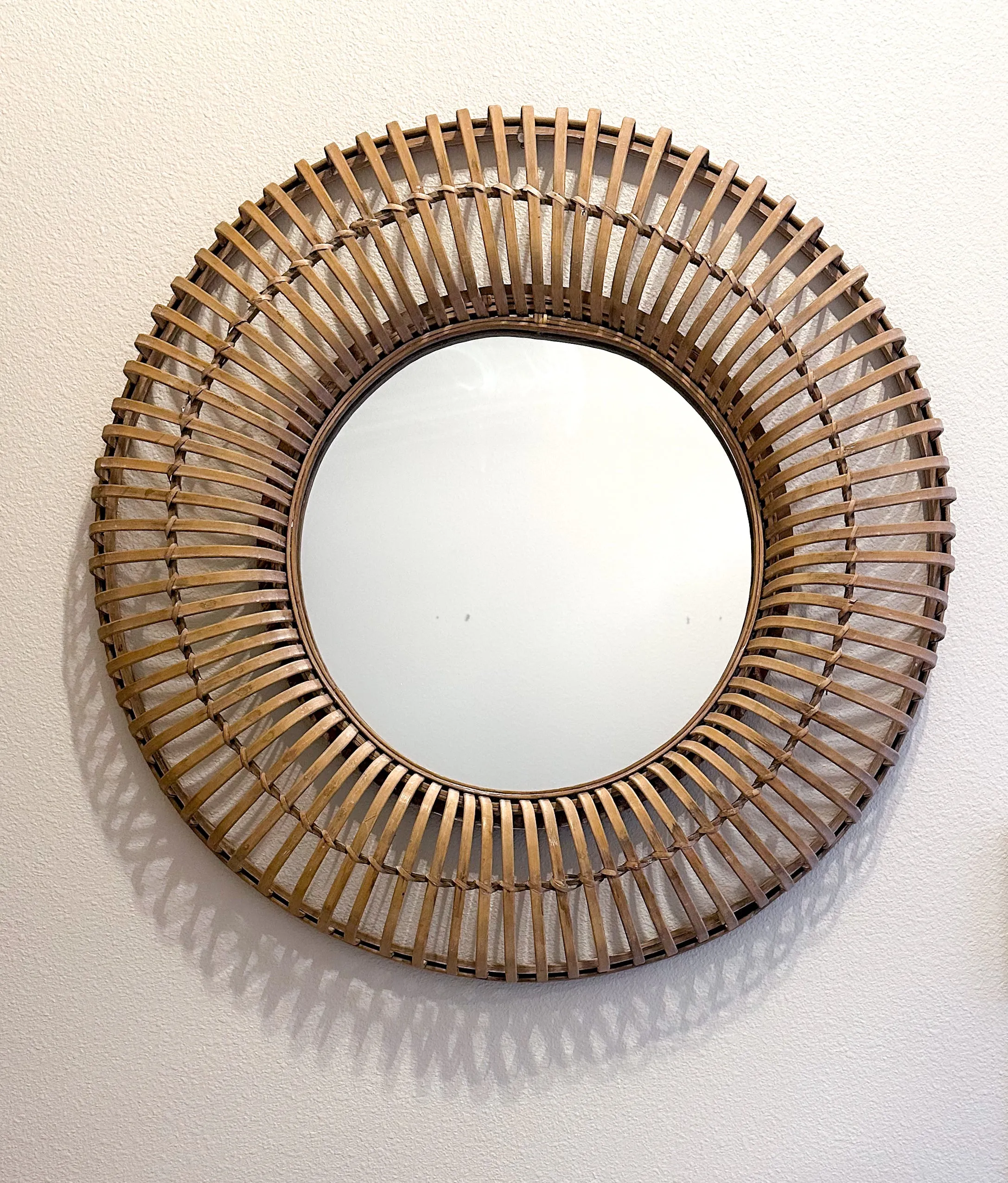 27.5” Round Mirror