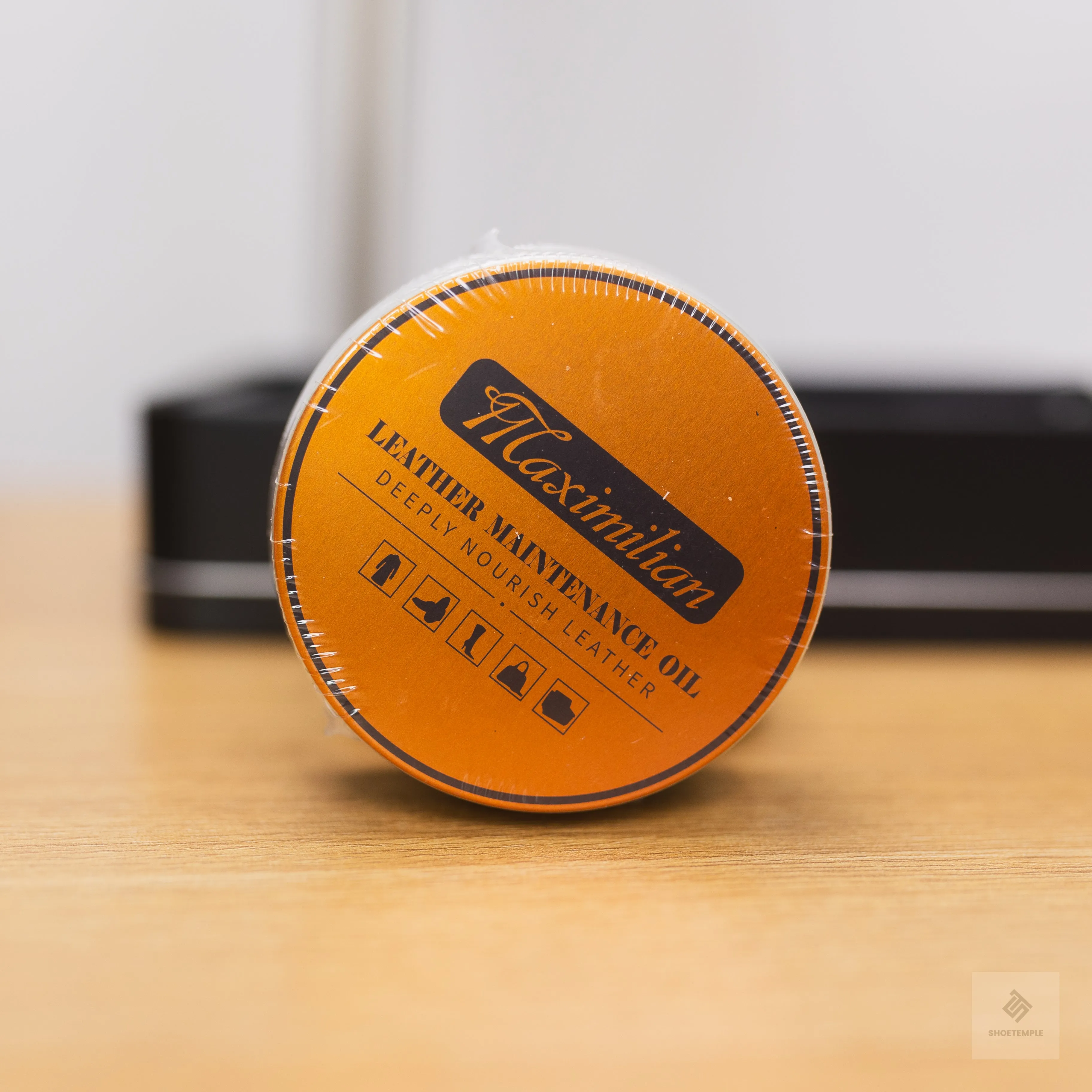 MAXIMILIAN Shoe Polish Kit 7 PC Leather Shoe Shining kit Care for Shoe Care and Cleaning.
