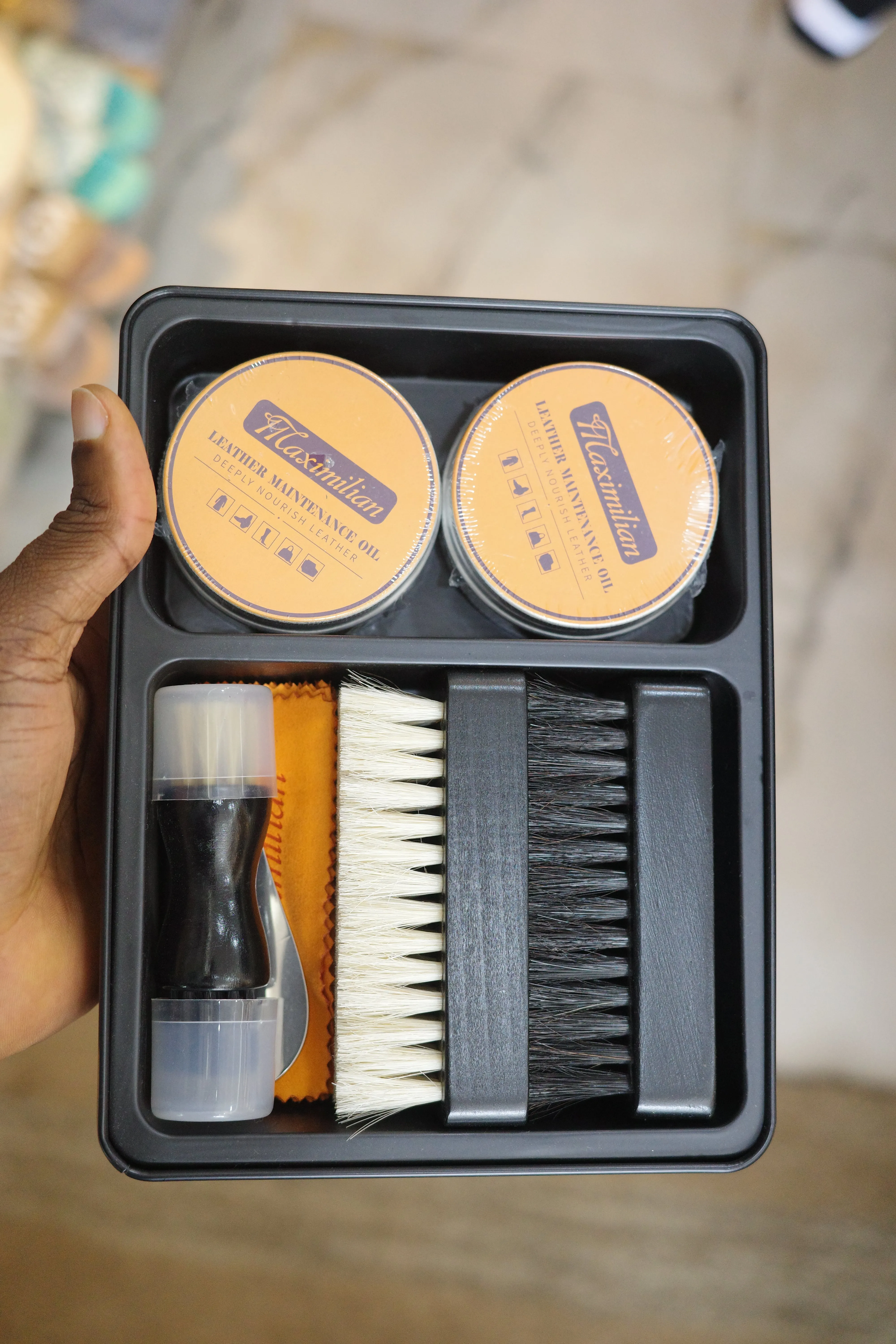 MAXIMILIAN Shoe Polish Kit 7 PC Leather Shoe Shining kit Care for Shoe Care and Cleaning.