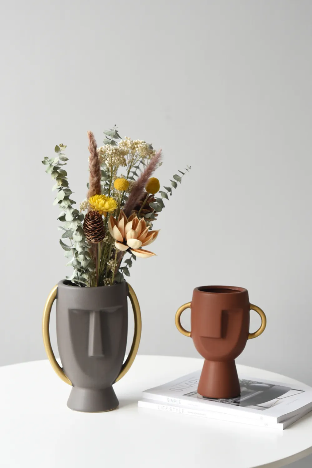 'Tova' Nordic Face Vase Home Decor (2 styles)